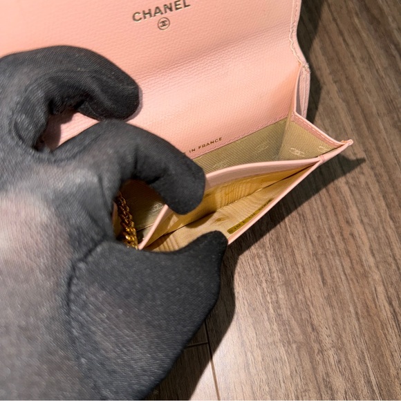 CHANEL Coco Button Coin & Key Case - Picture 13 of 17